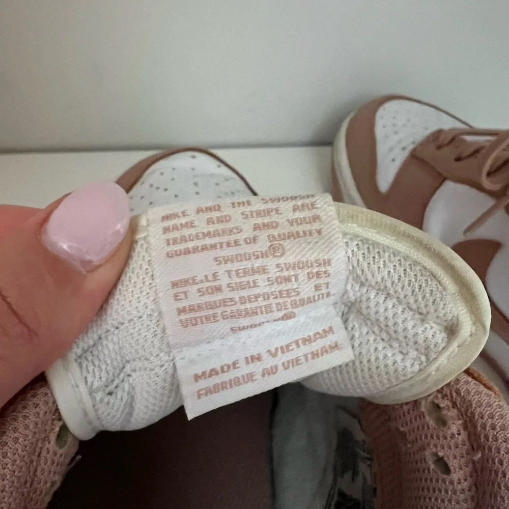 Nike Low Dunks Rose Gold - Picture 5 of 6